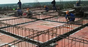 khoảng cách bố trí thép đai cột